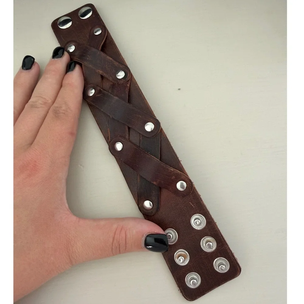 Y2K Vintage Womens Brown Leather Crossed Out Studded Adjustable Cuff Bracelet - Picture 4 of 5